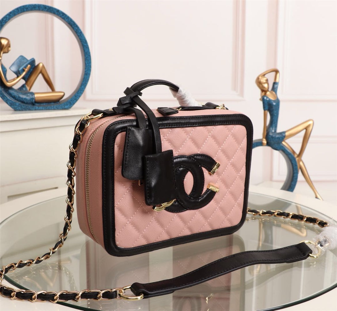 165NC124BDE Stylish leather bag