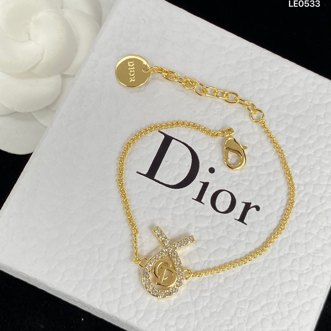 1YD204XDE Stylish  Earring Bracelets Necklaces