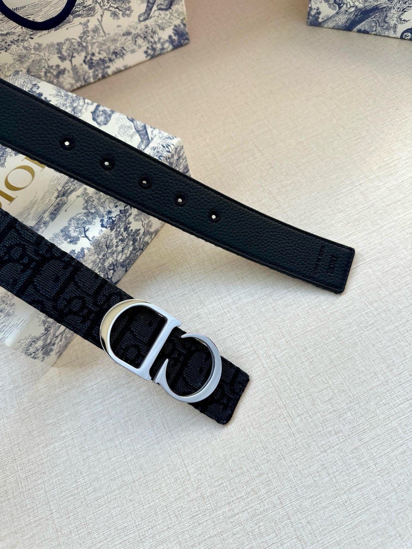 155RD206PDE Stylish  High quality belt With full package