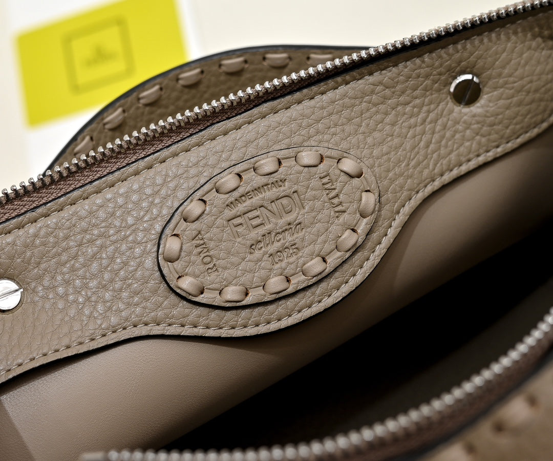 1WF109BDE Stylish leather bag