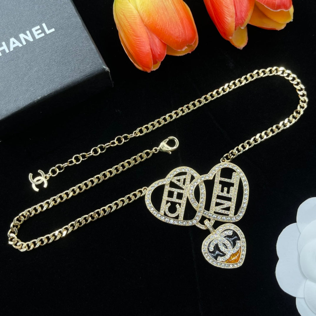 14C921XDE Stylish Necklaces