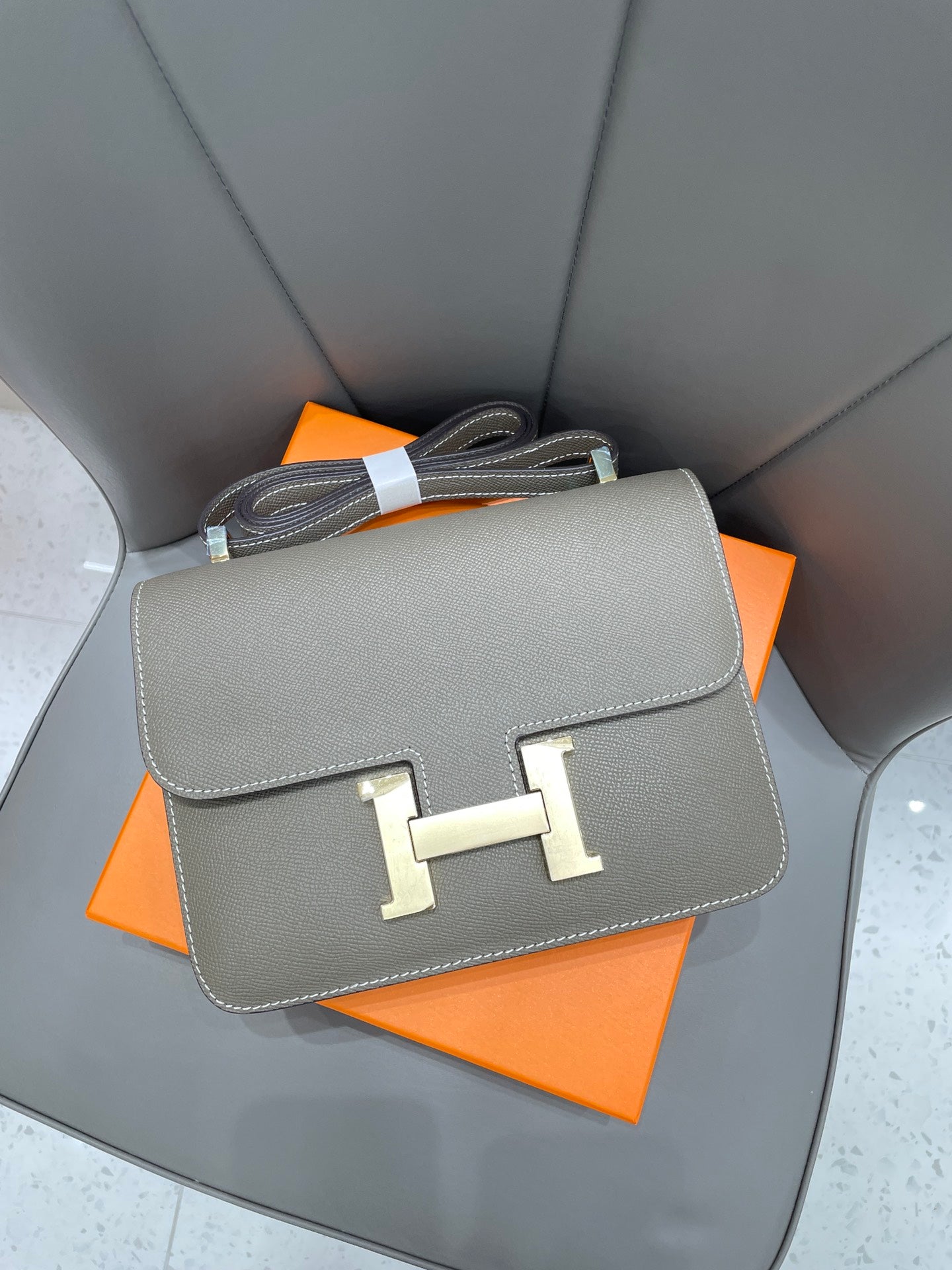 155NH64BDE Stylish leather bag