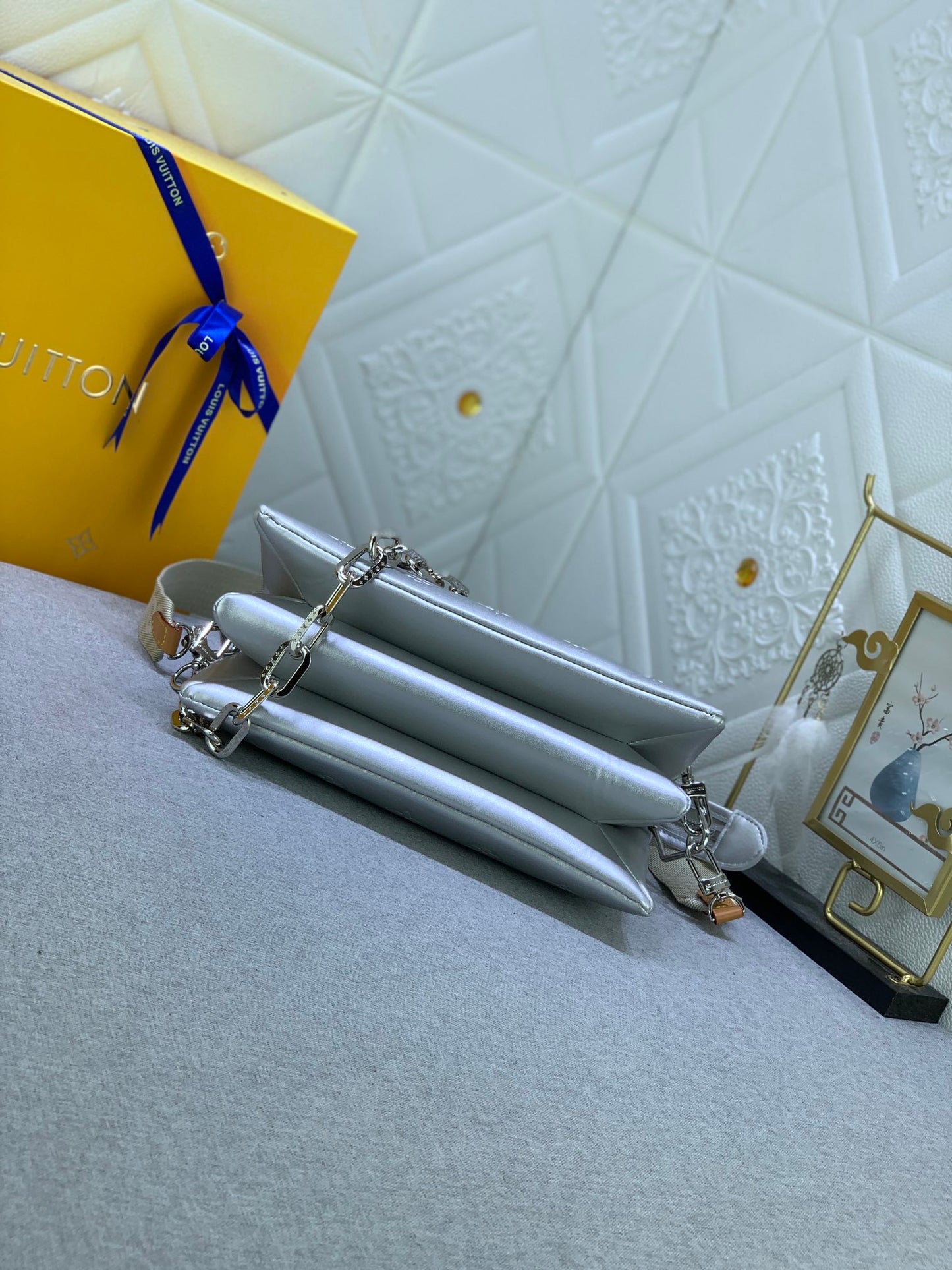 2XE40BDE Stylish leather bag 