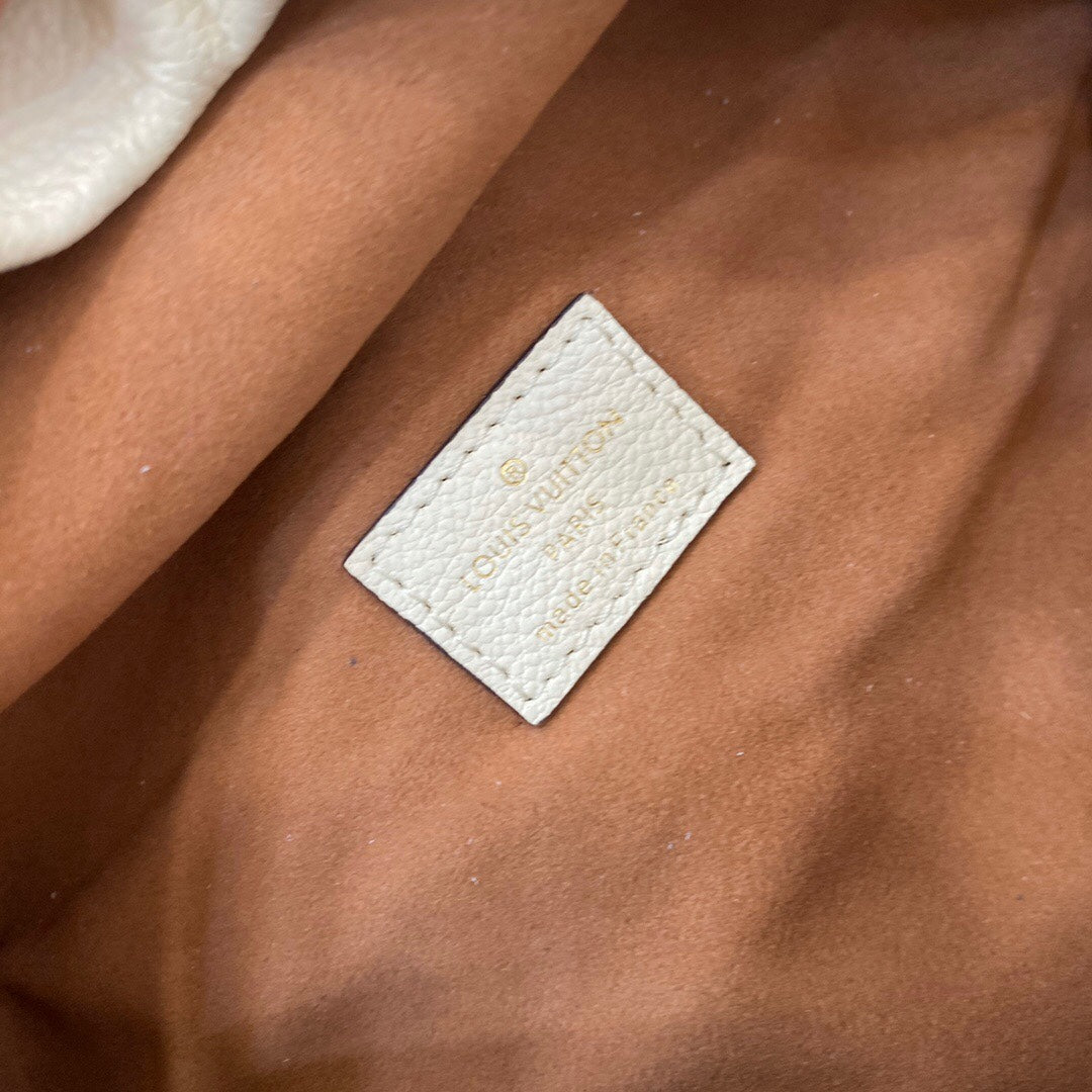 2XE299BDE Stylish leather bag 