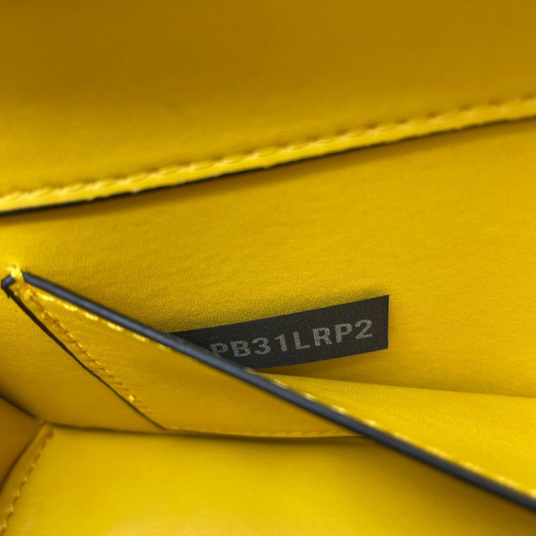 1WVL119BDE Stylish leather bag