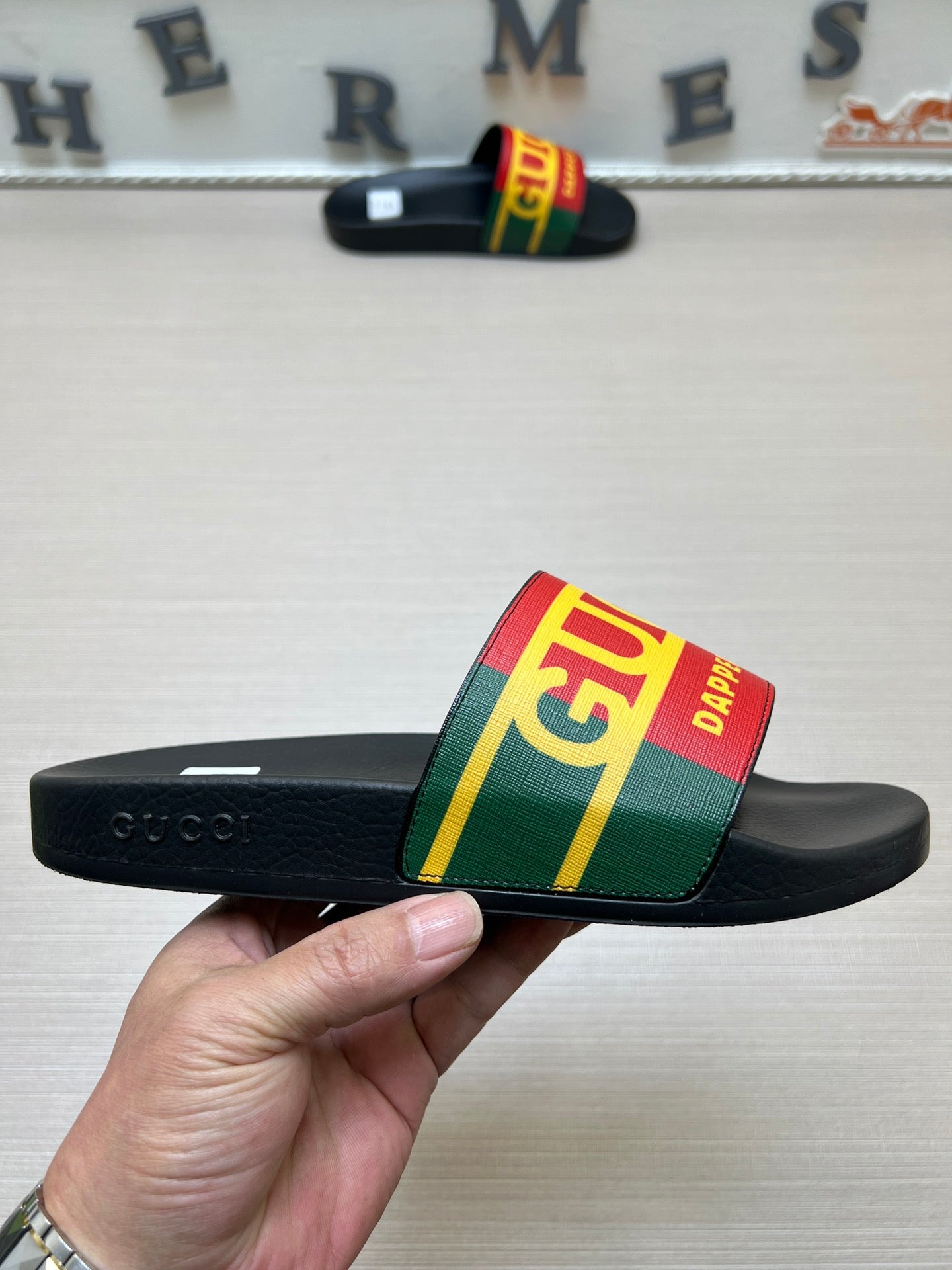 5WB239ZDE Stylish Slippers