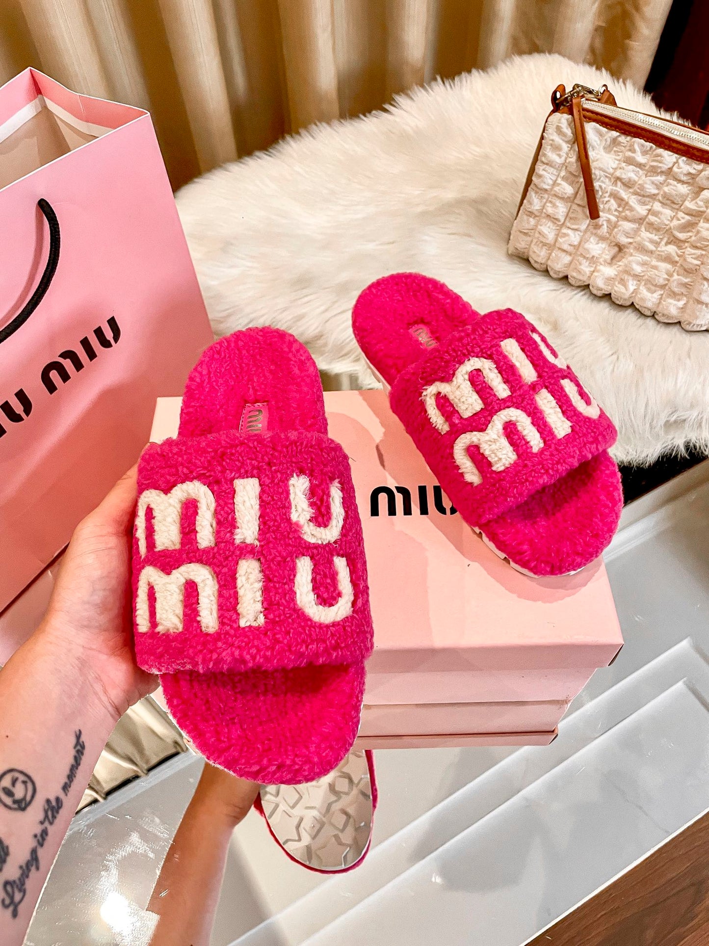 1JA25ZDE Stylish Slippers