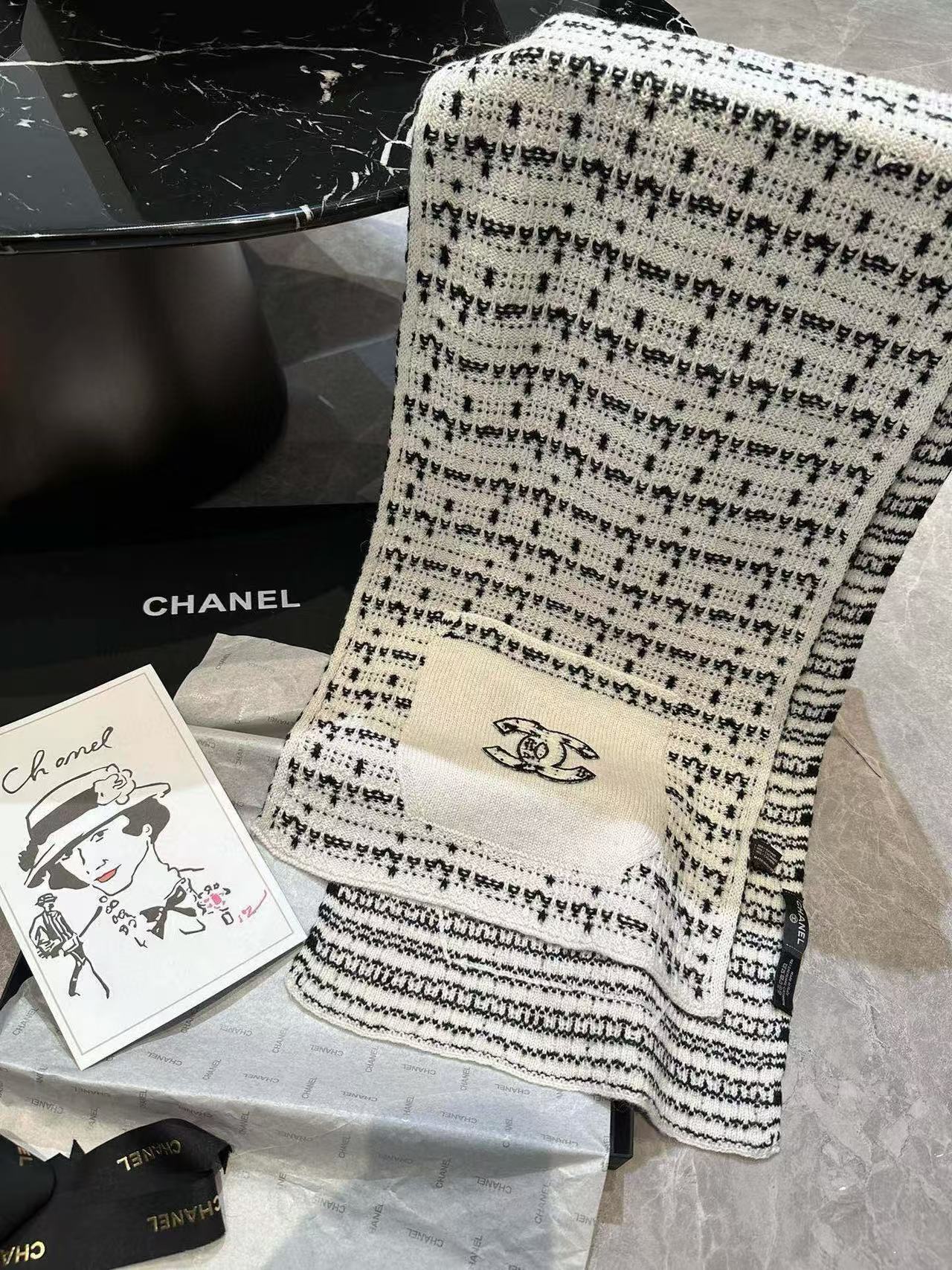 175RC58WDE Stylish Winter Scarves