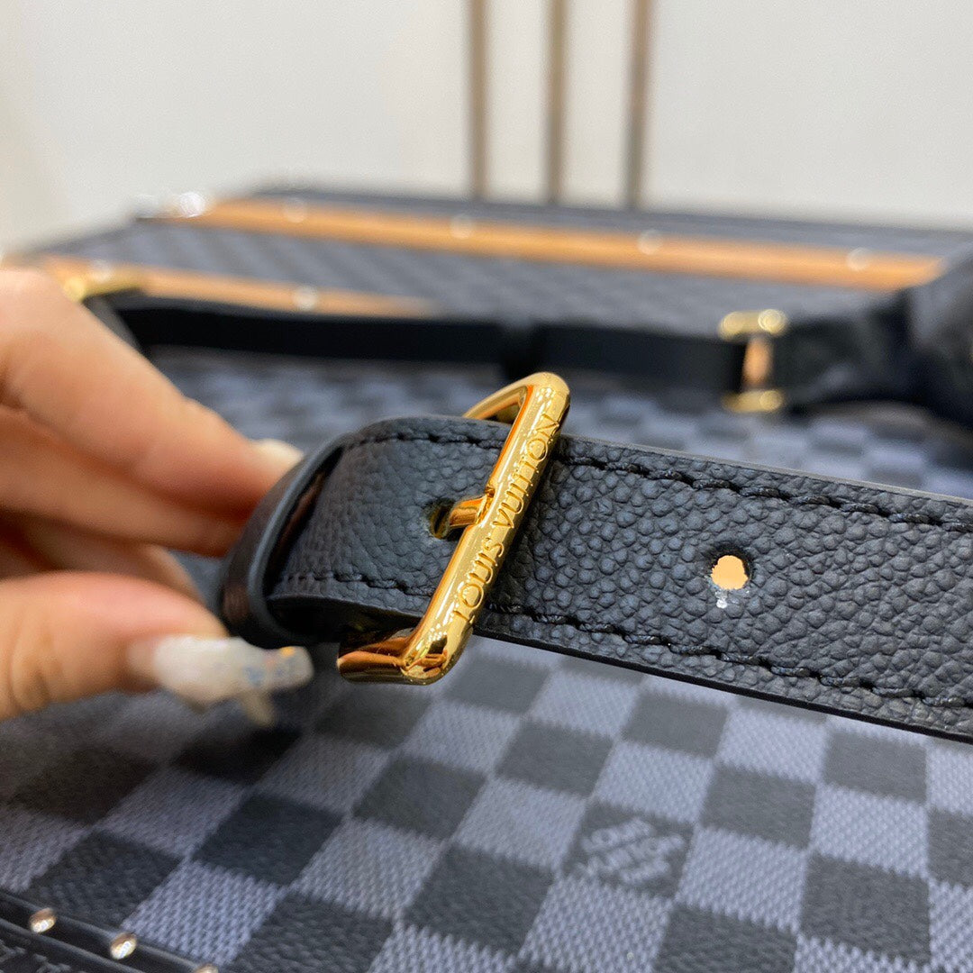 2XE299BDE Stylish leather bag 