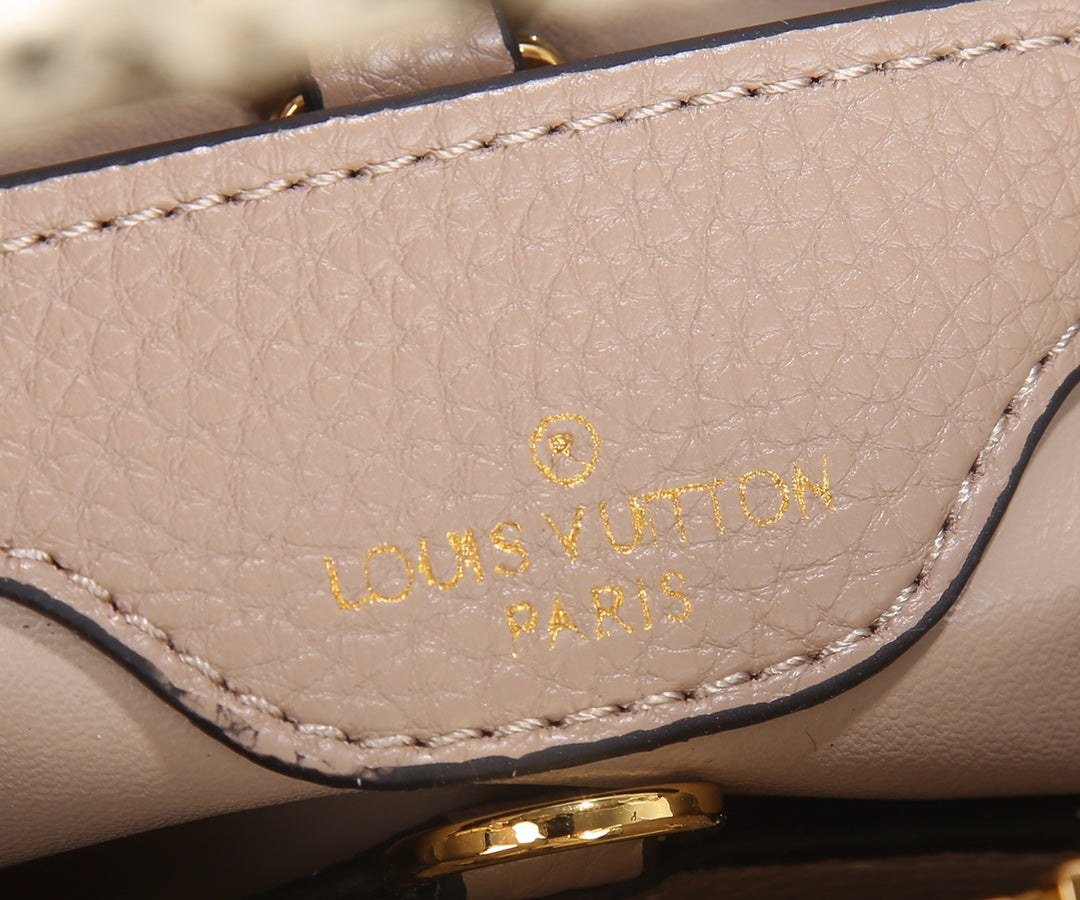 1XE443BDE Stylish leather bag