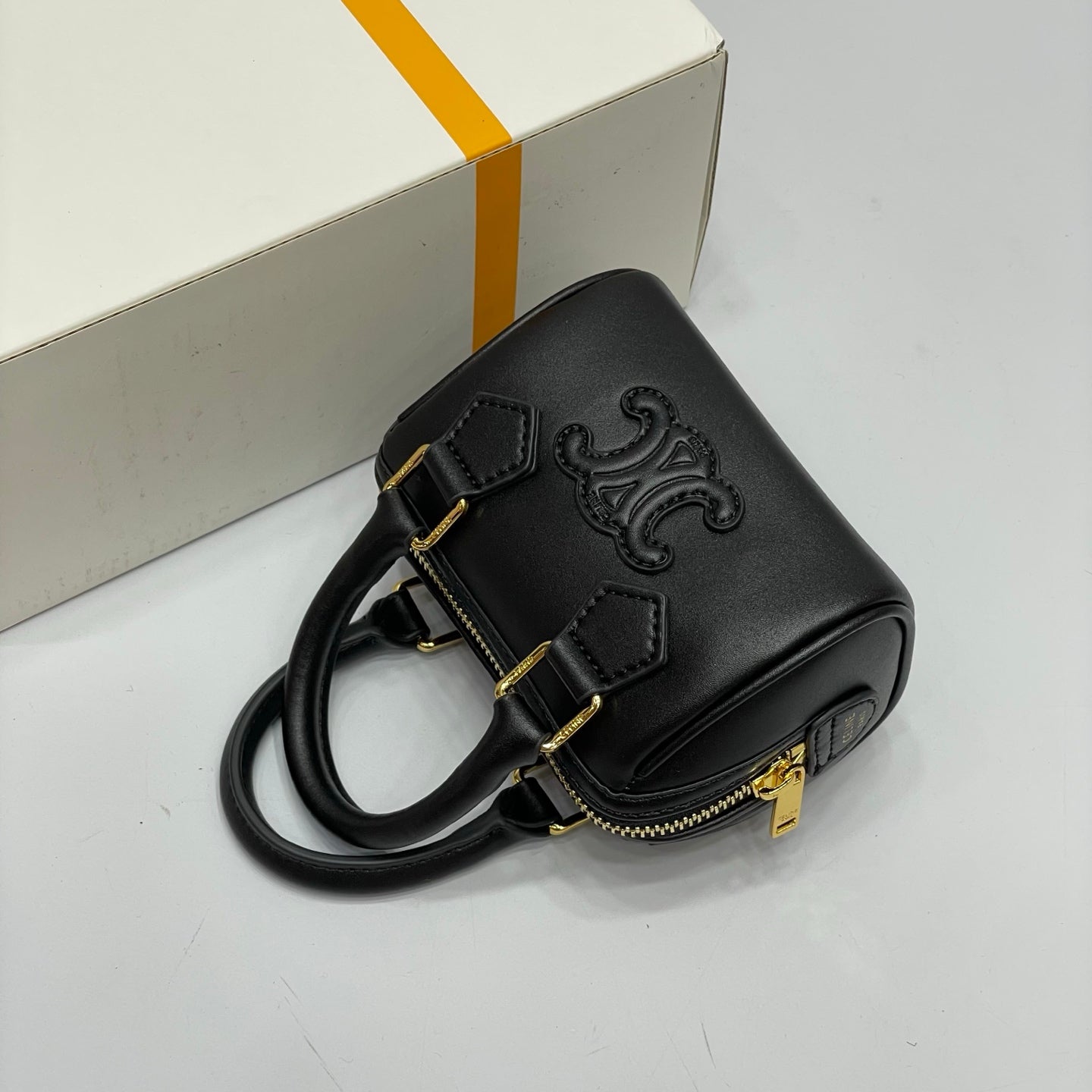 155NN27BDE Stylish leather bag