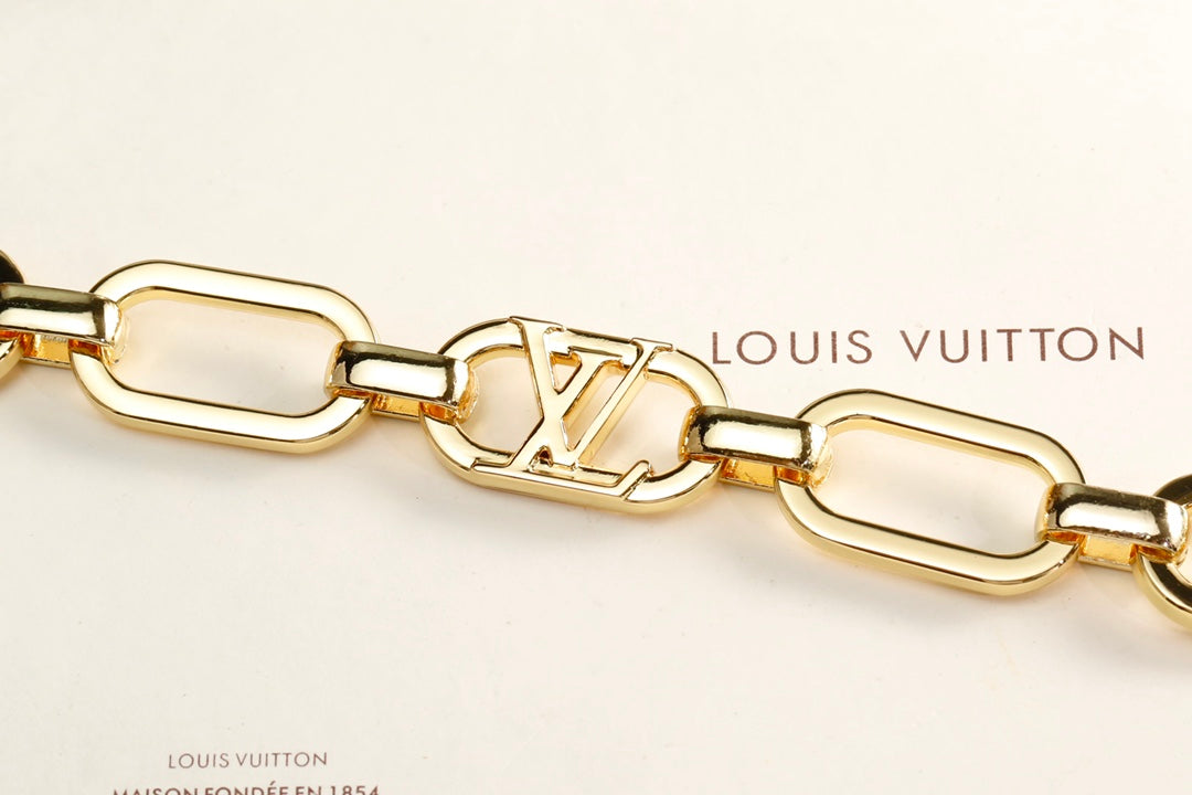 14E1ADE Stylish key closure