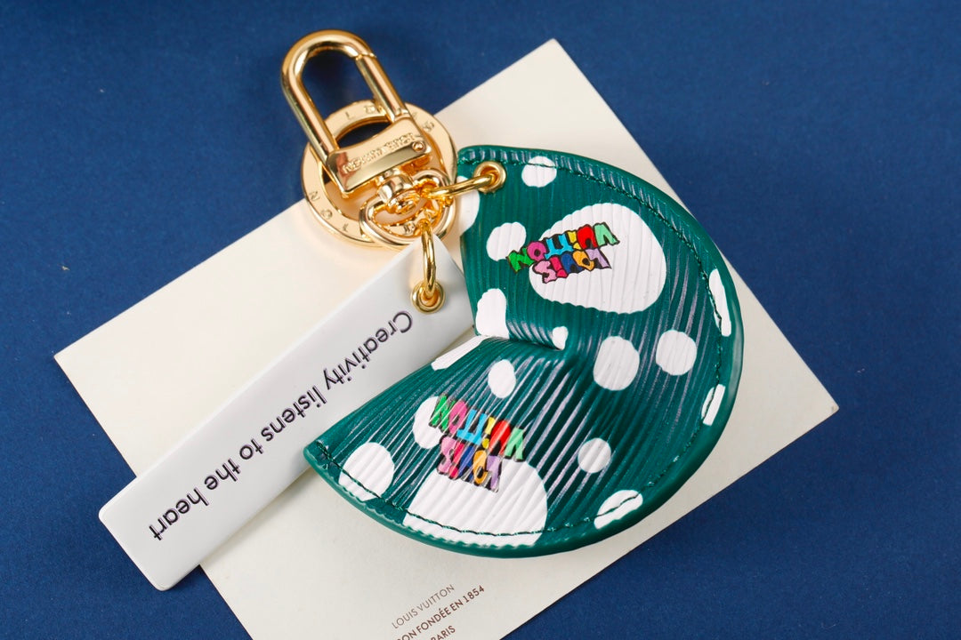 3RE4ADE Stylish key closure