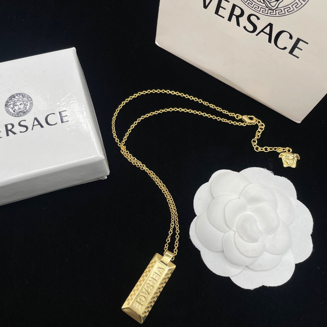175RV63XDE Stylish  Necklaces