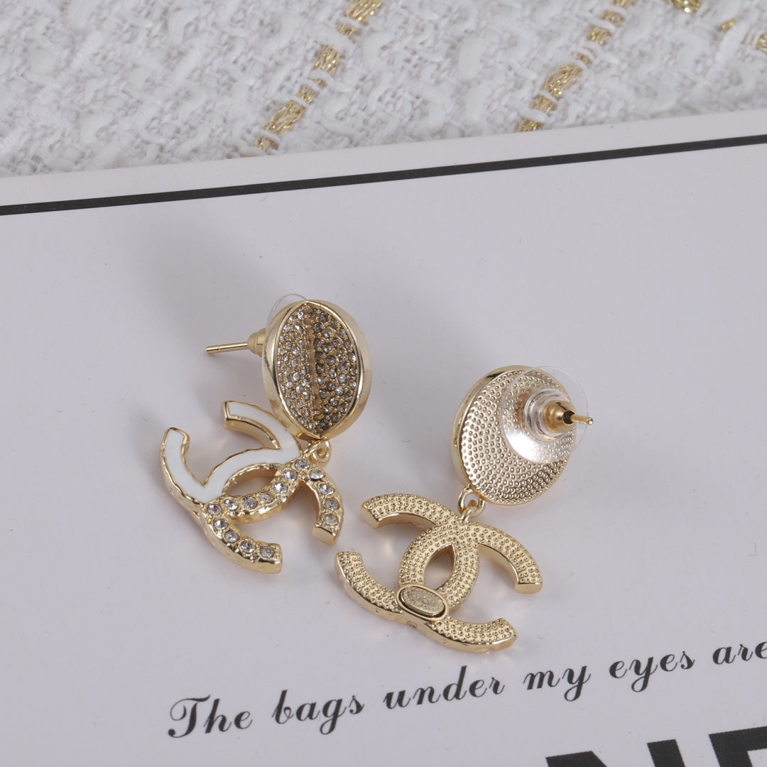 14C371EDE Stylish Earrings