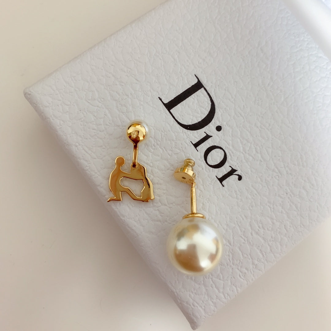 1YD377EDE Stylish Earrings