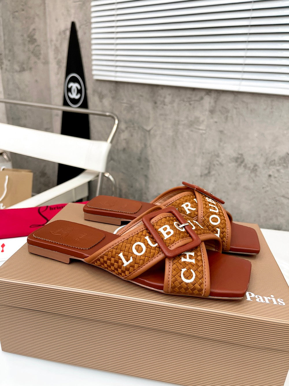 J4A43ZDE Stylish leather Slippers