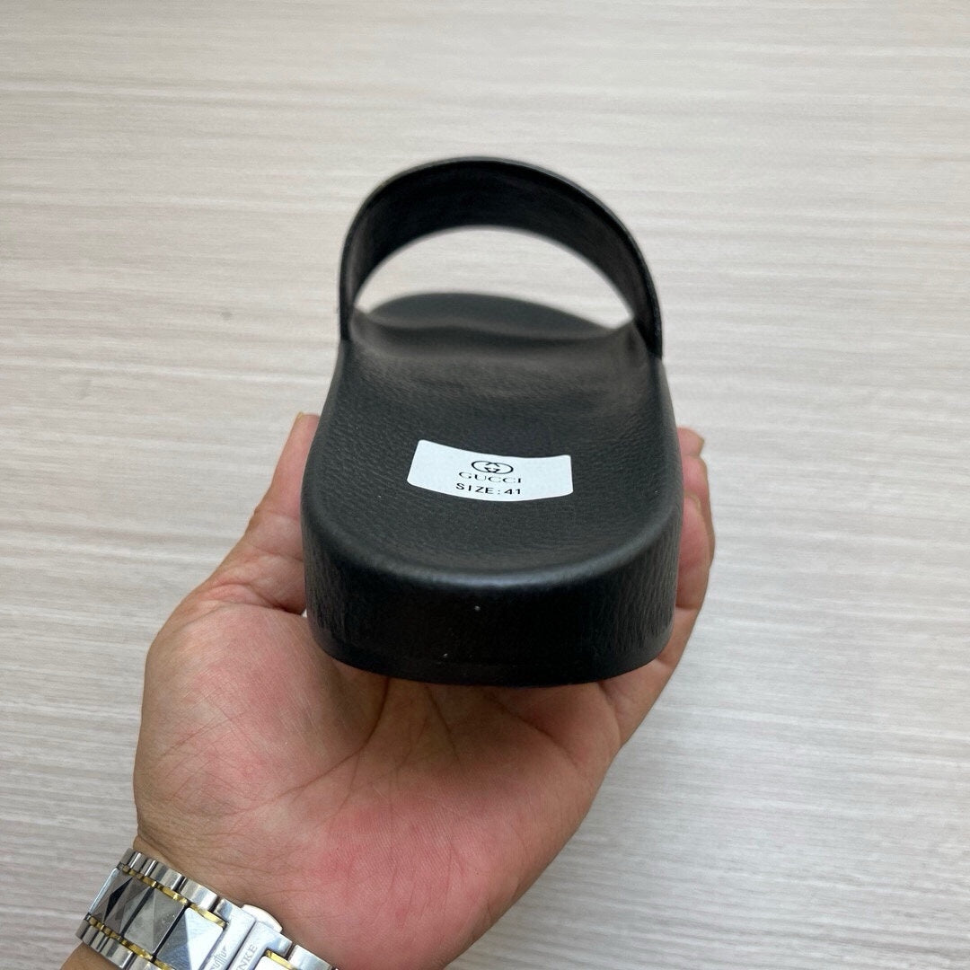 5LB220ZDE Stylish Slippers