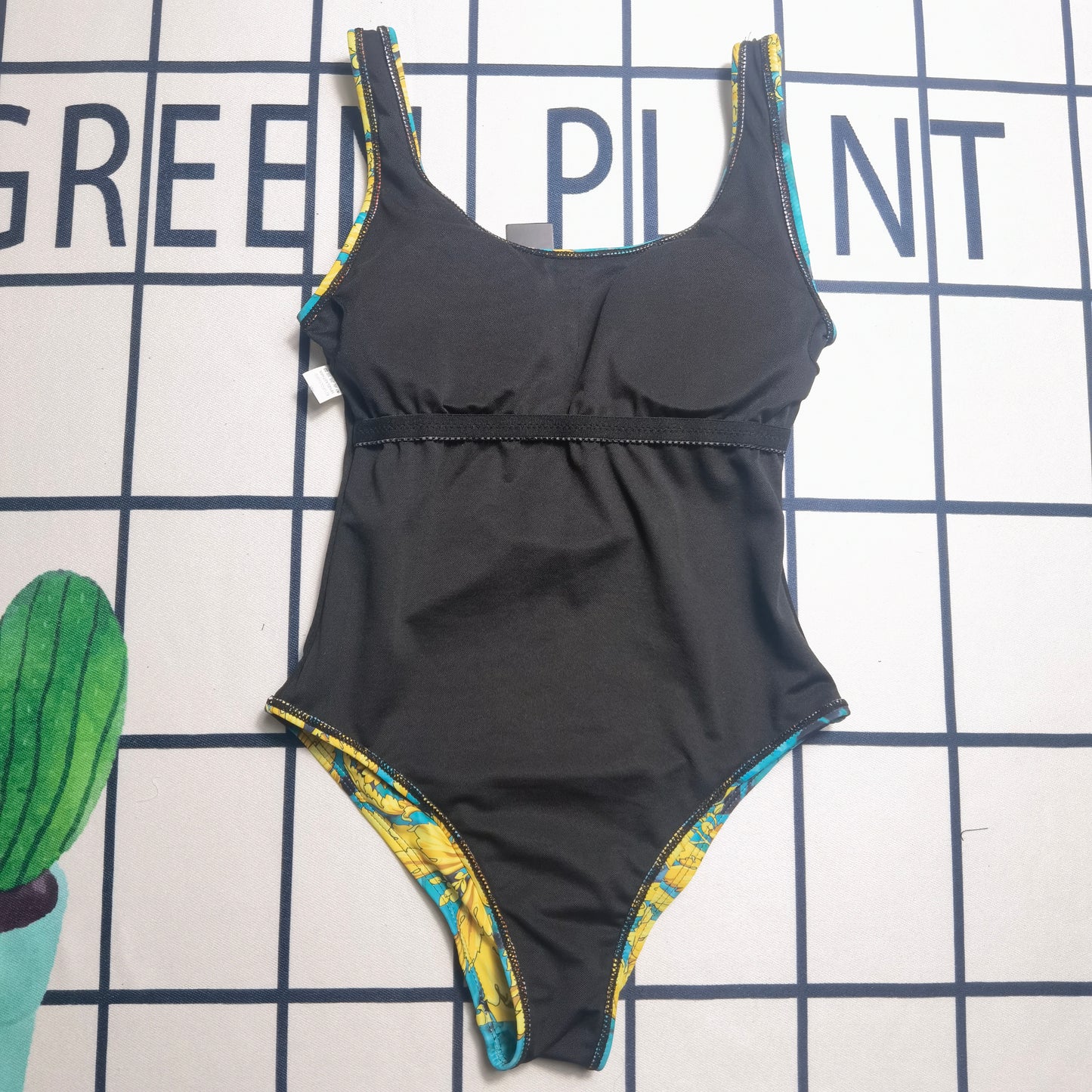 14A284YDE Stylish Bikini swimsuit