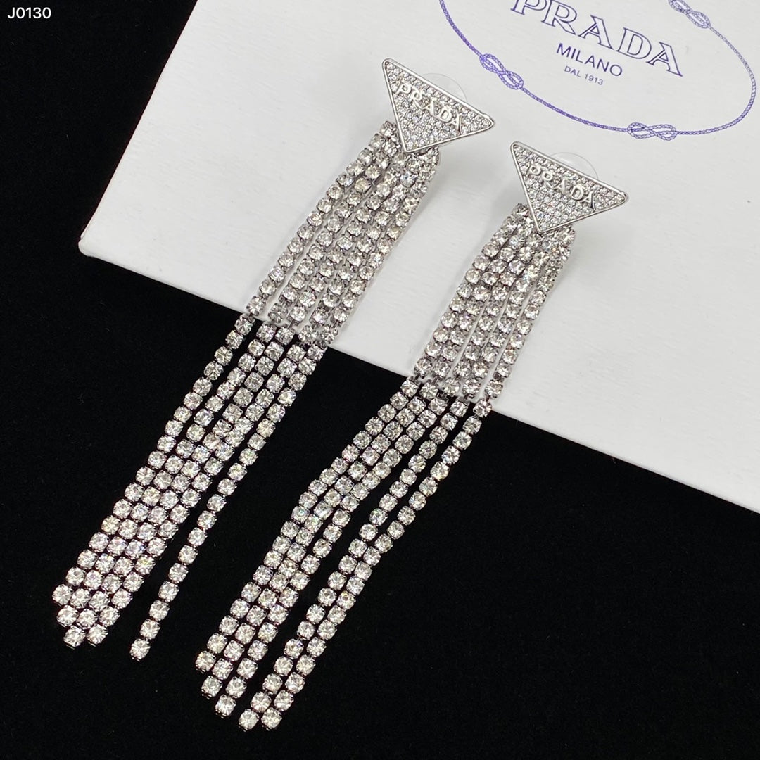 14PD500EDE Stylish Earrings