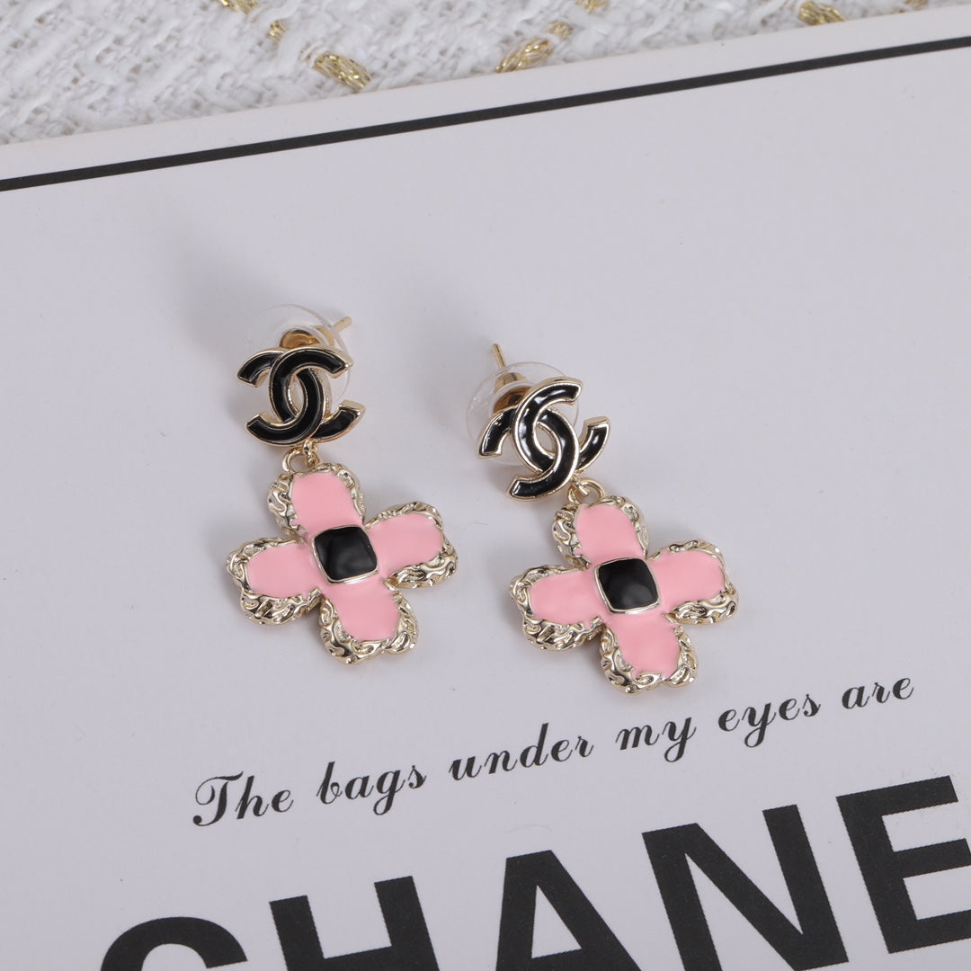 14C458EDE Stylish Earrings