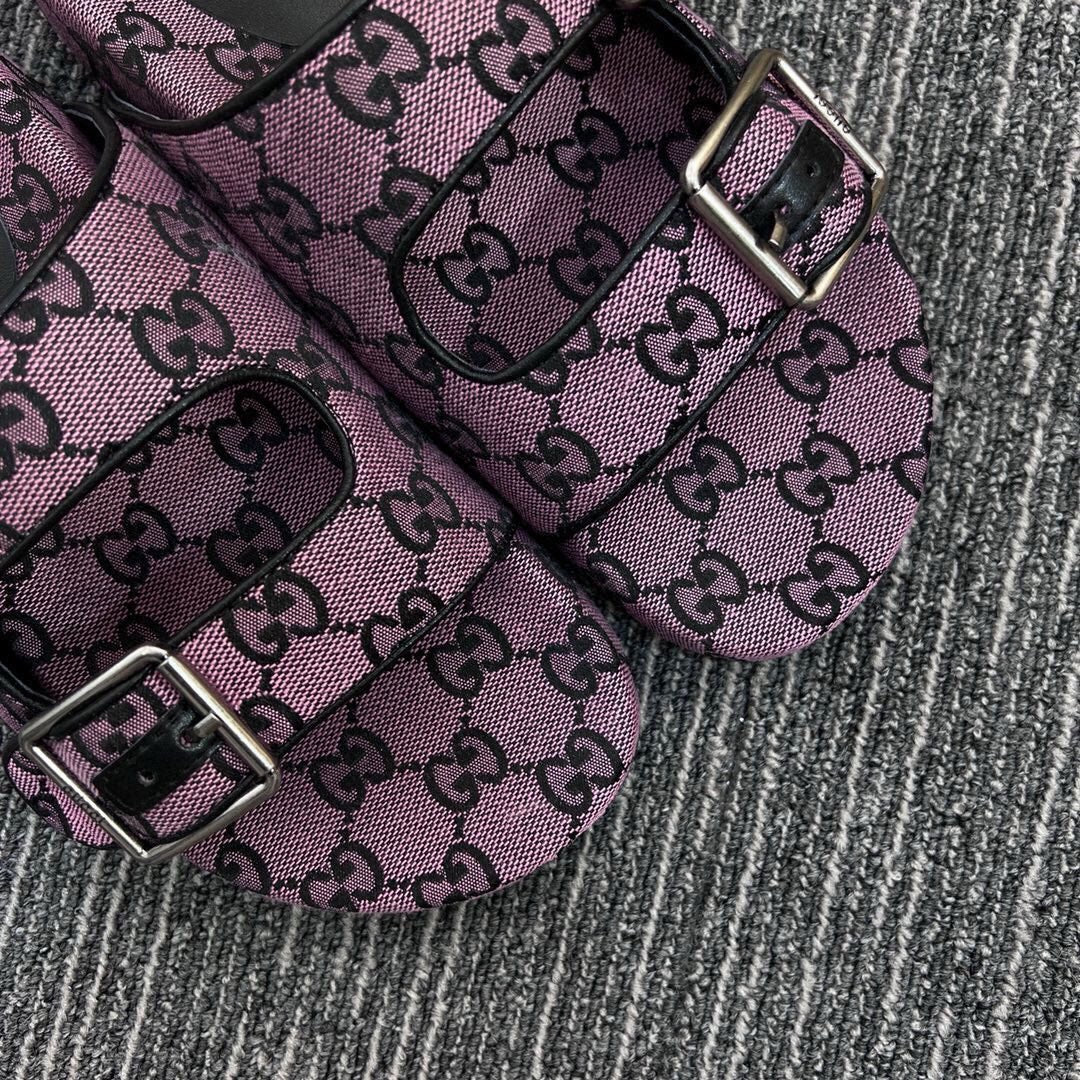 54B123ZDE Stylish slippers