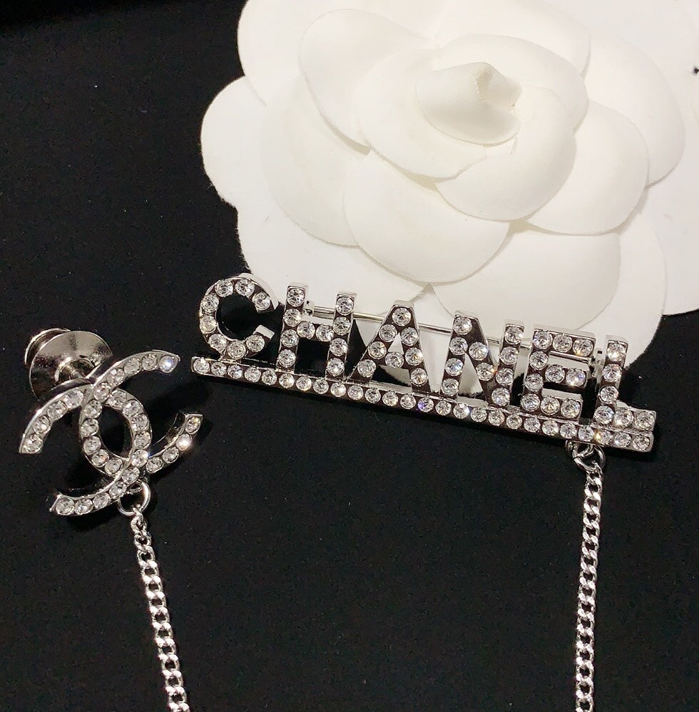 14C227XDE Stylish  Brooch