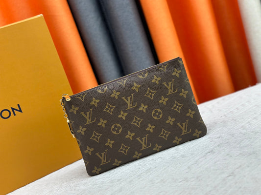 15RE90BDE Stylish leather bag