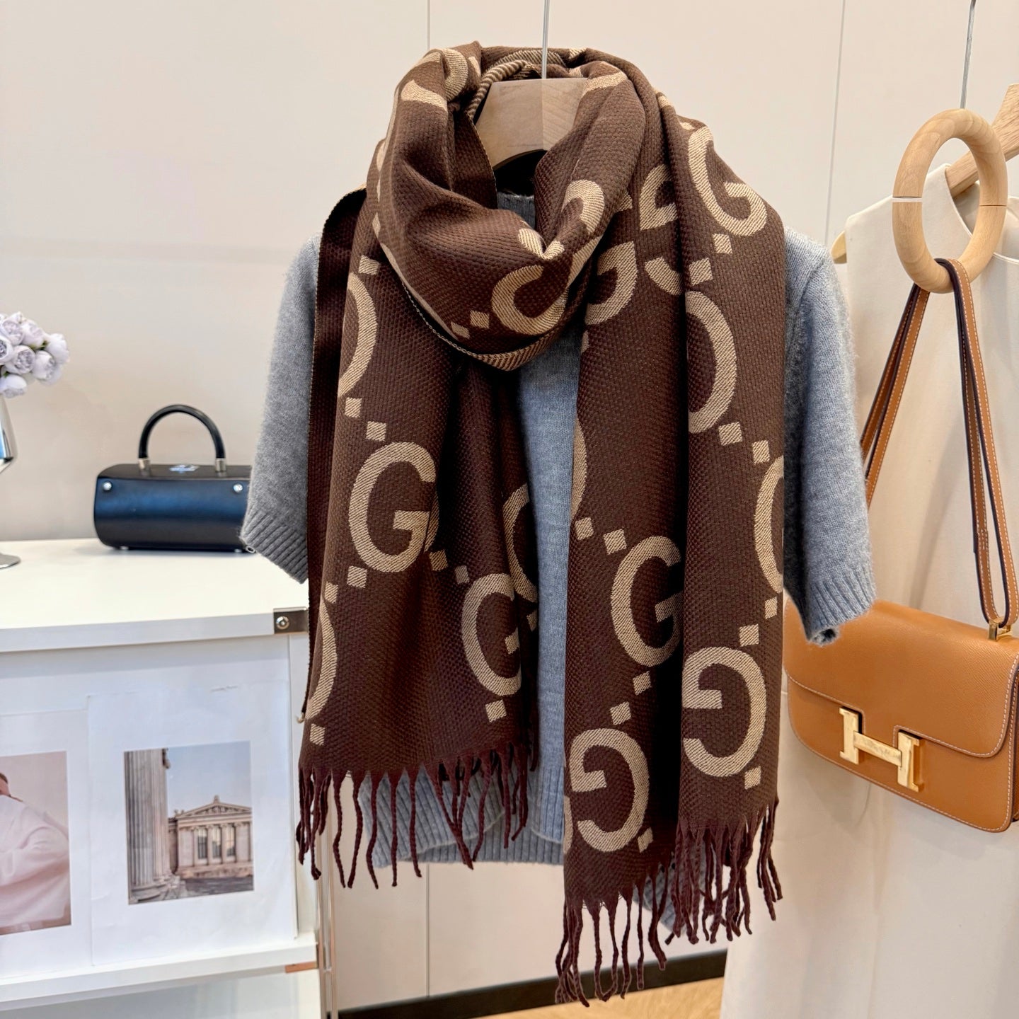 185ZB38WDE Stylish Winter Scarves