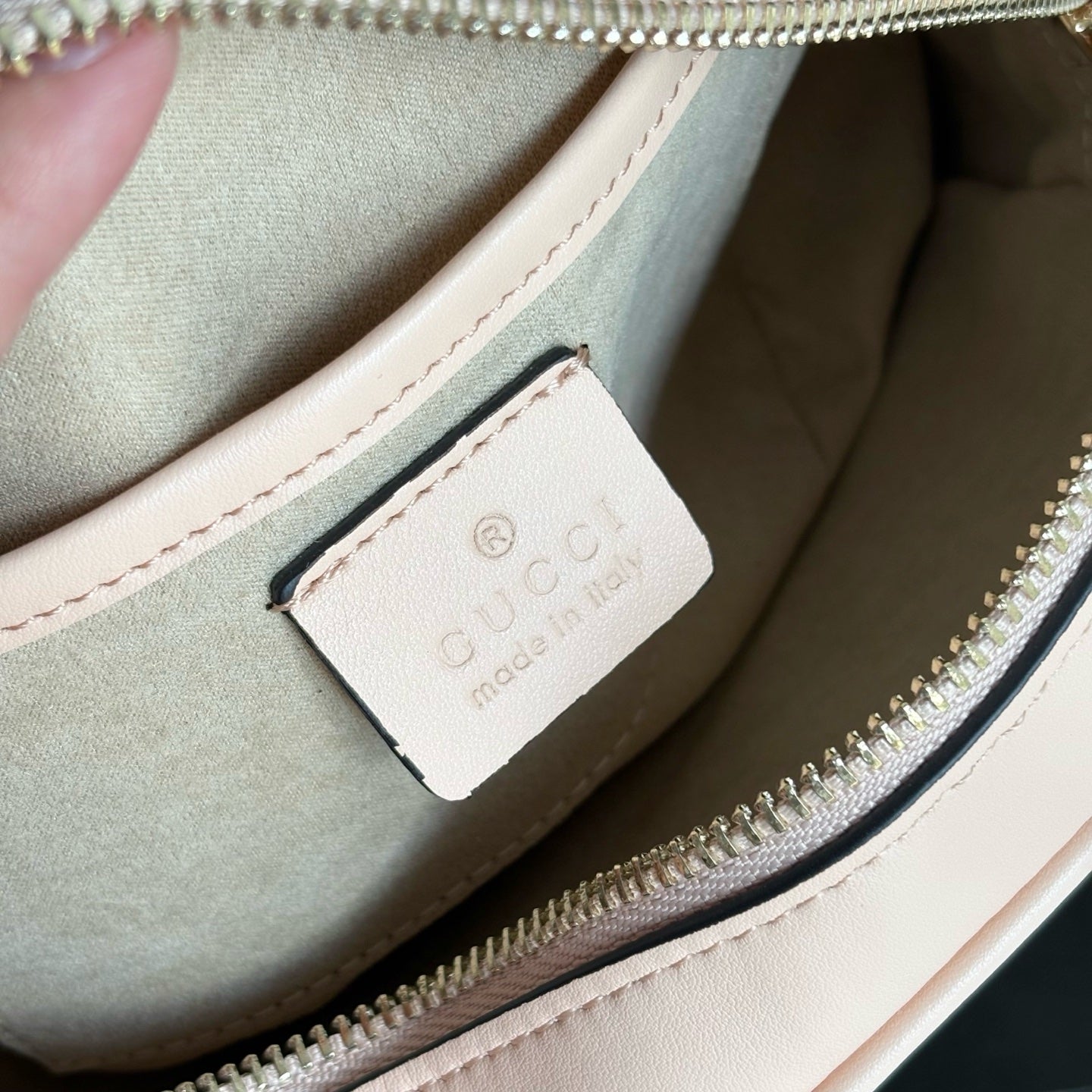 2WB18BDE Stylish leather bag