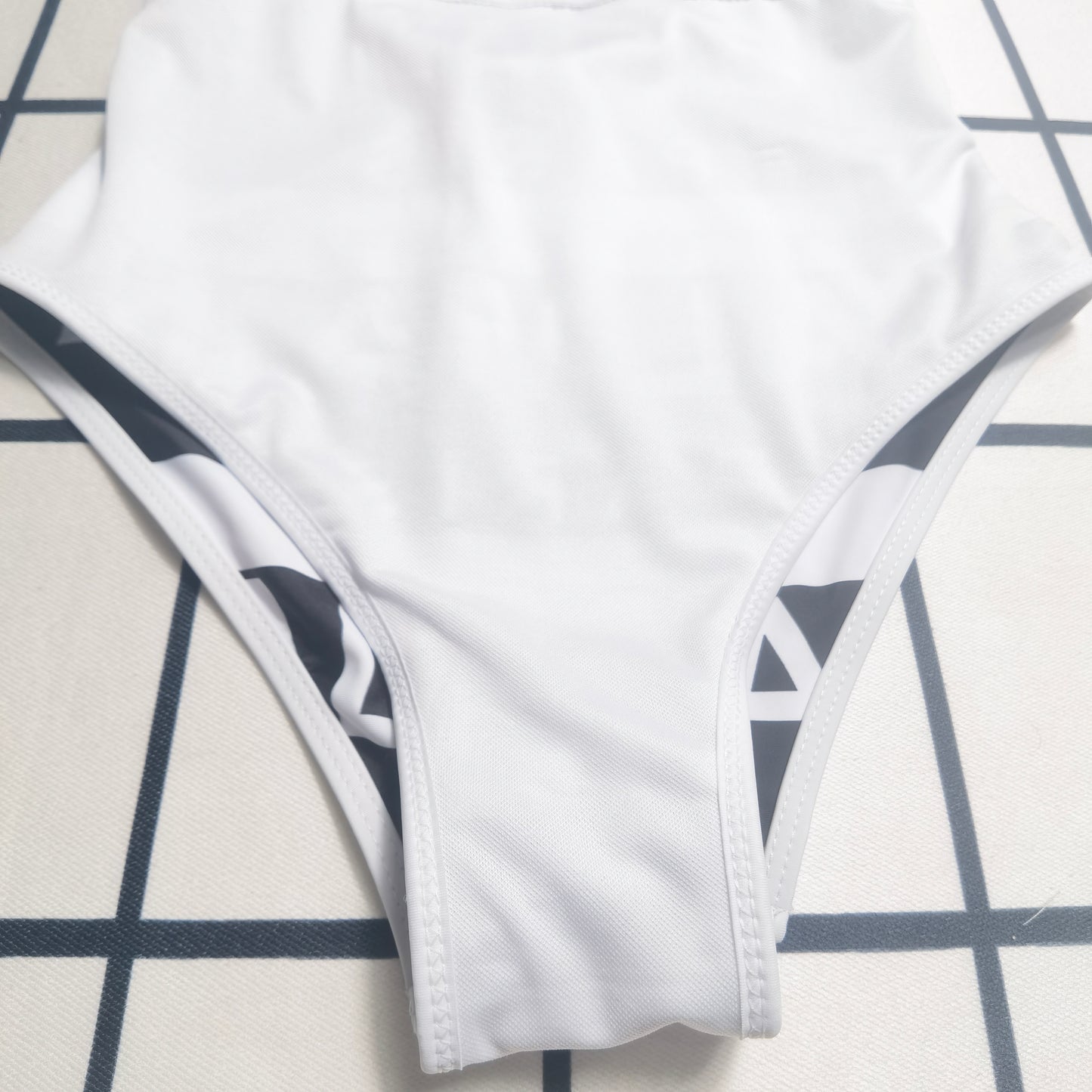 135ZJ312YDE Stylish Bikini swimsuit