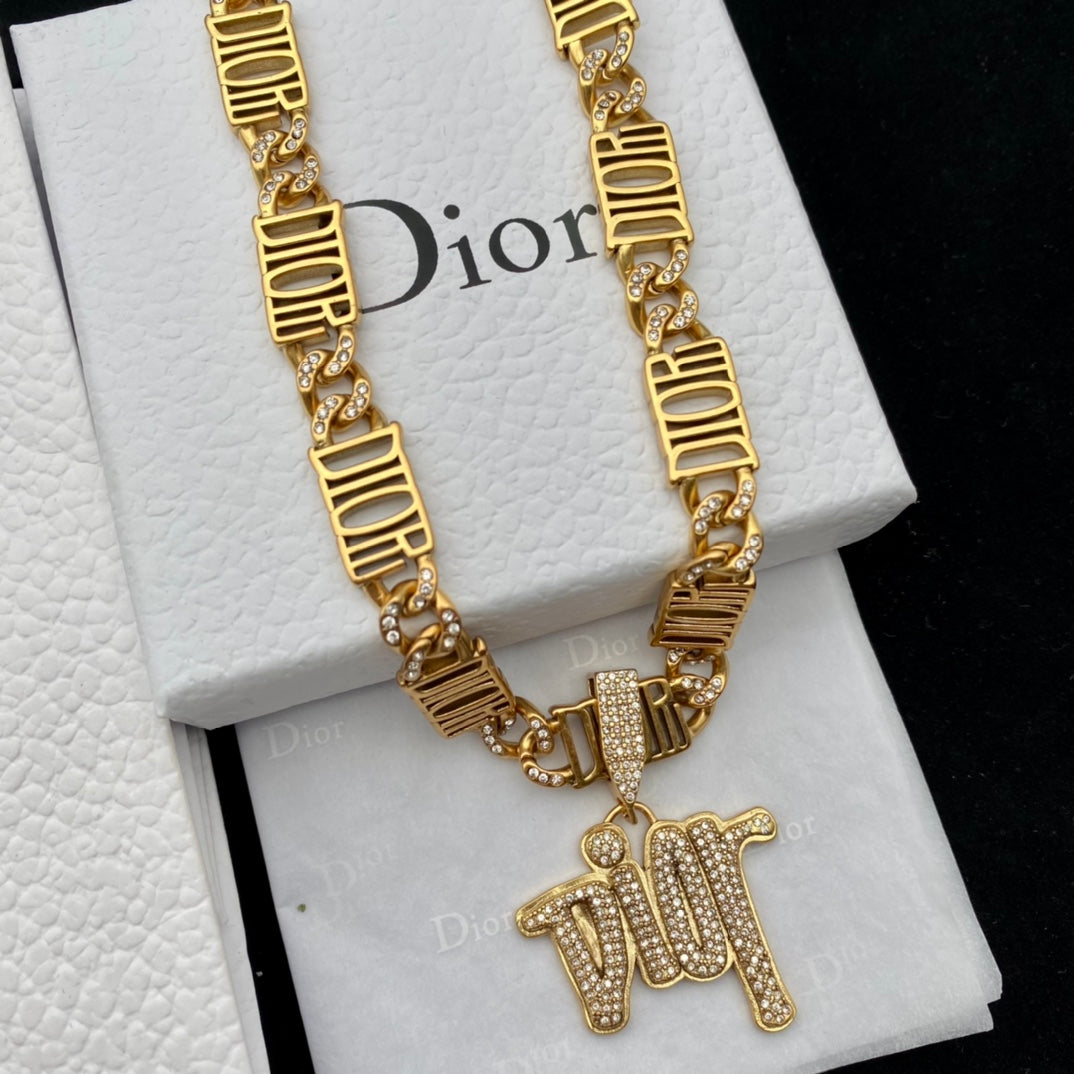 14C747KDE Stylish Necklaces