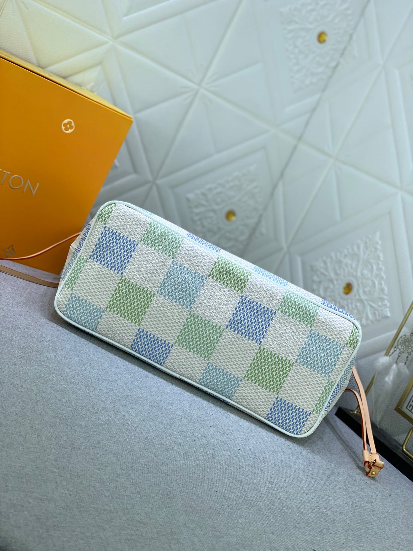 2XE341BDE Stylish leather bag 