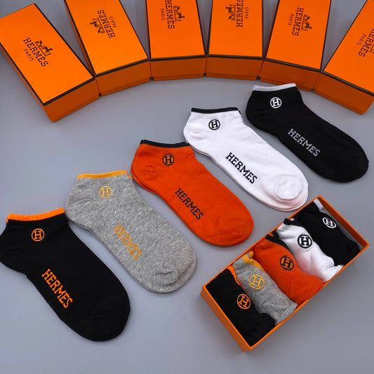 235QH597SDE Stylish socks(5 pairs )