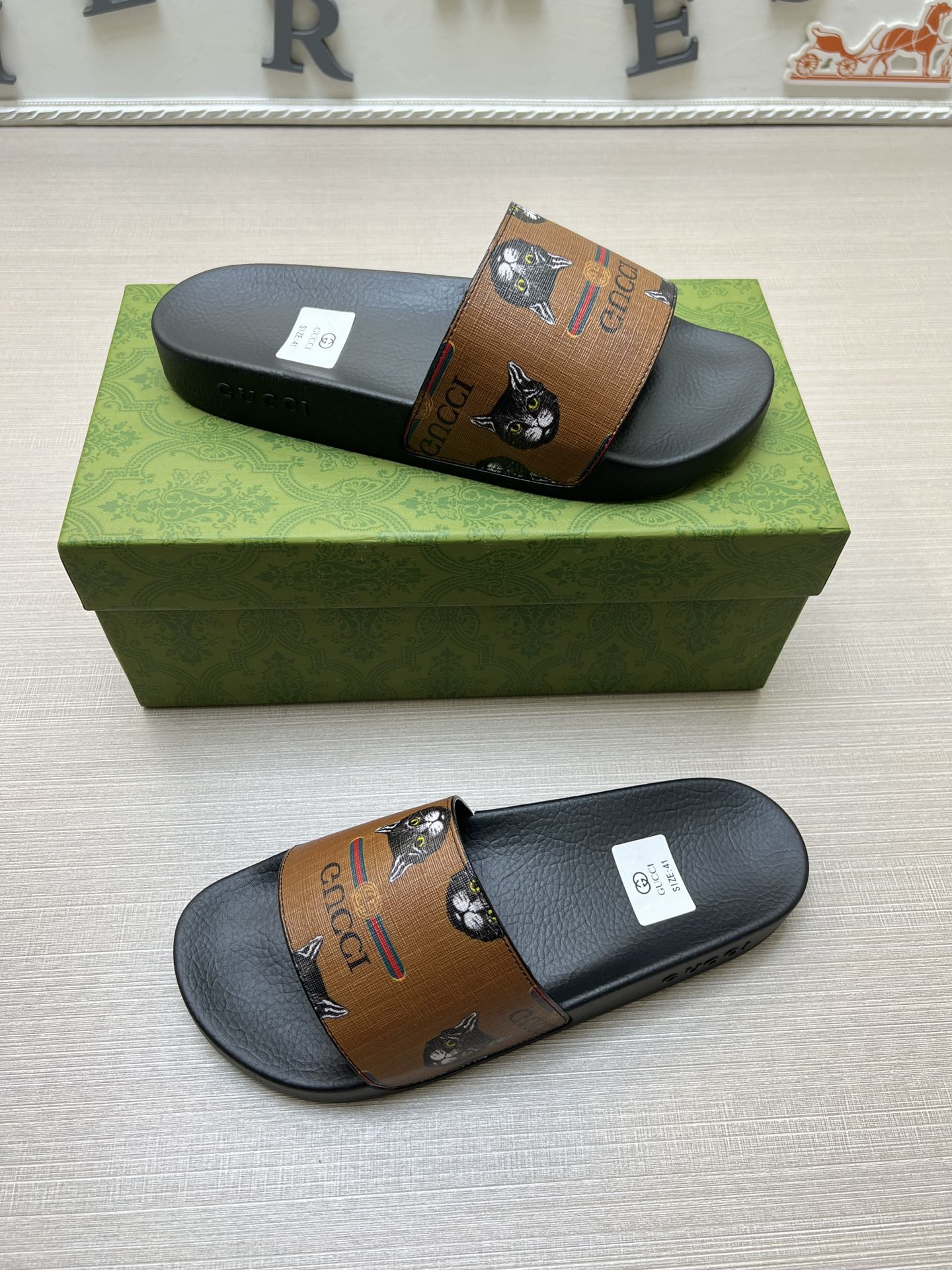 5WB239ZDE Stylish Slippers