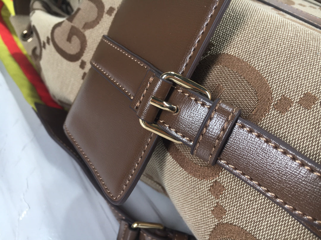 15RB111BDE Stylish leather bag