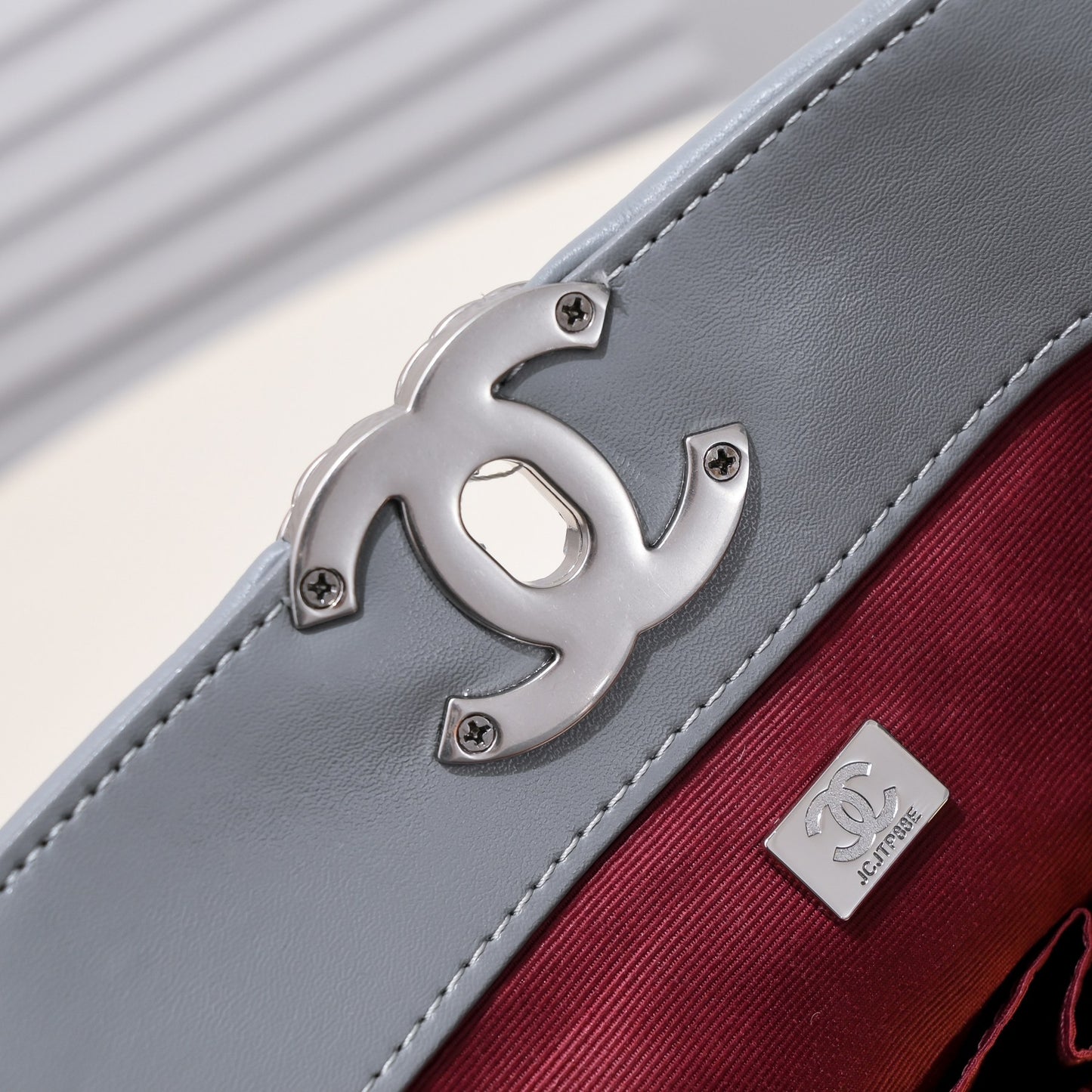 1XC41BDE Stylish leather bag 