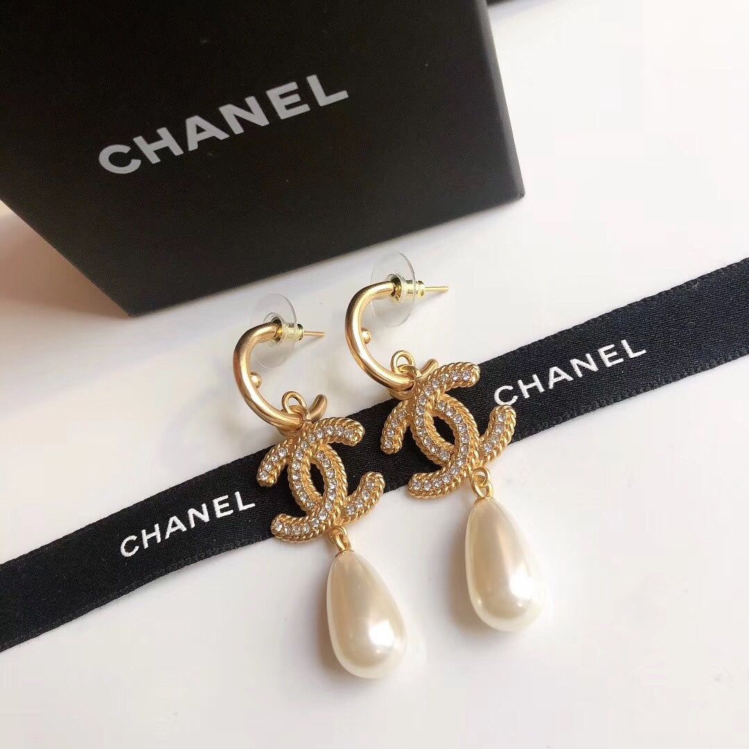 14C63EDE Stylish Earrings