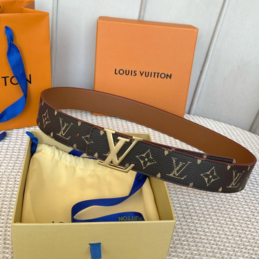 14E131PDE Stylish  High quality belt With full package
