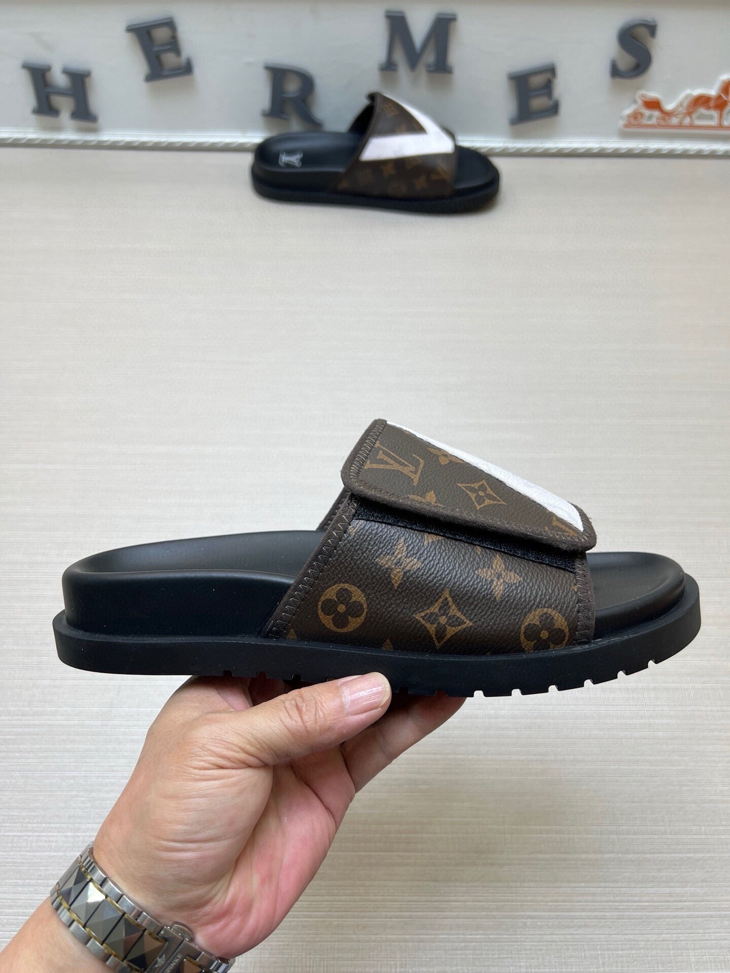 5WE251ZDE Stylish Slippers