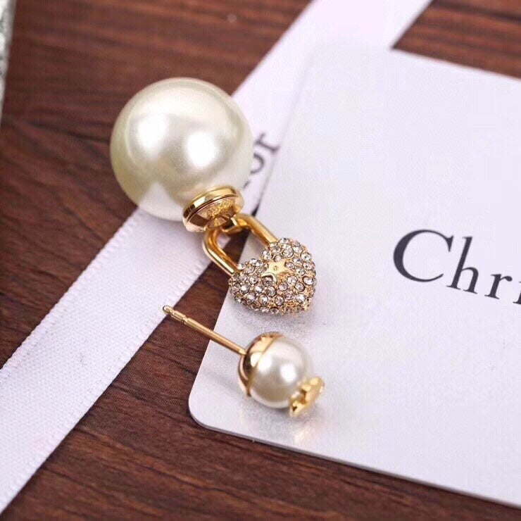 1YD220EDE Stylish Earrings