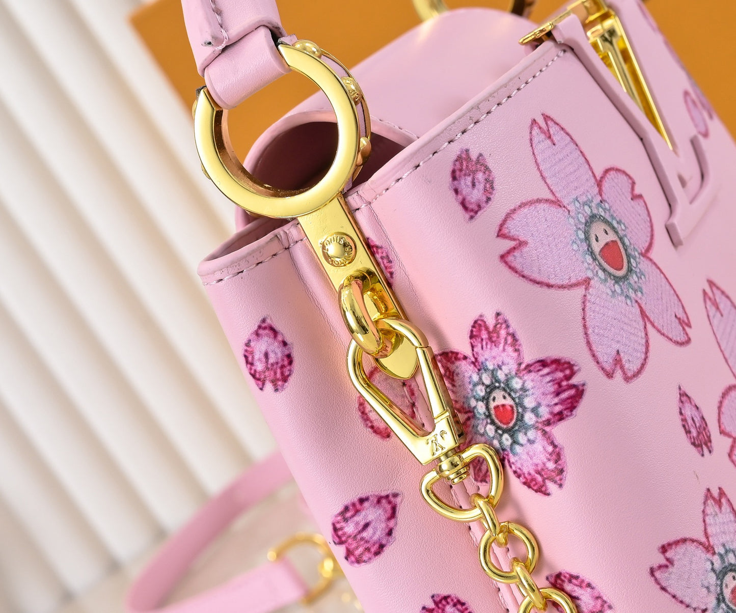 155NE42BDE Stylish leather bag