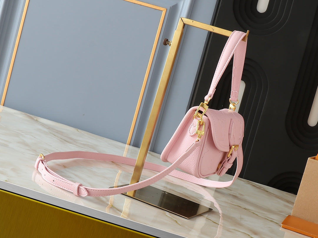 15XE3BDE Stylish leather bag