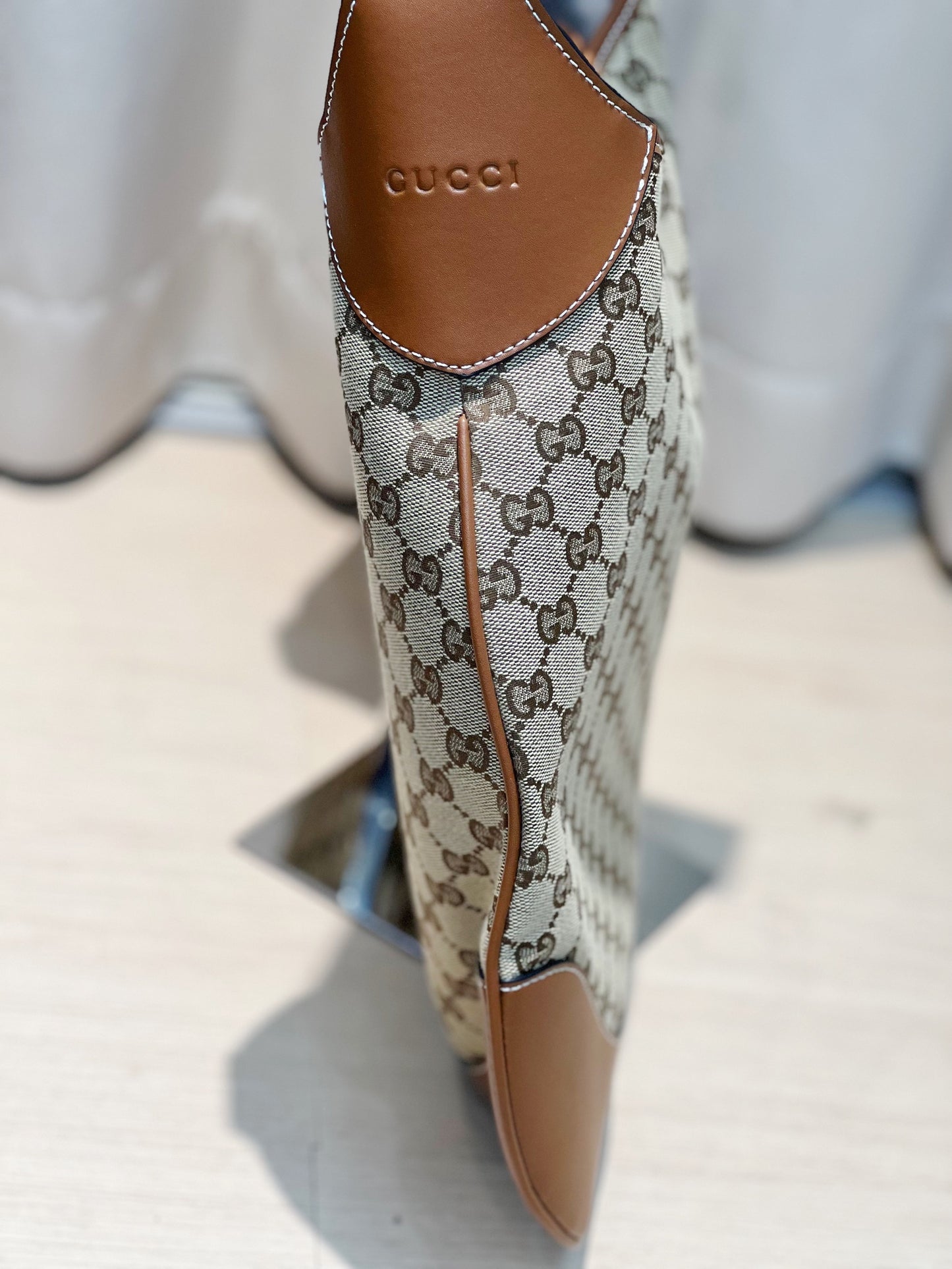 1XB67BDE Stylish leather bag