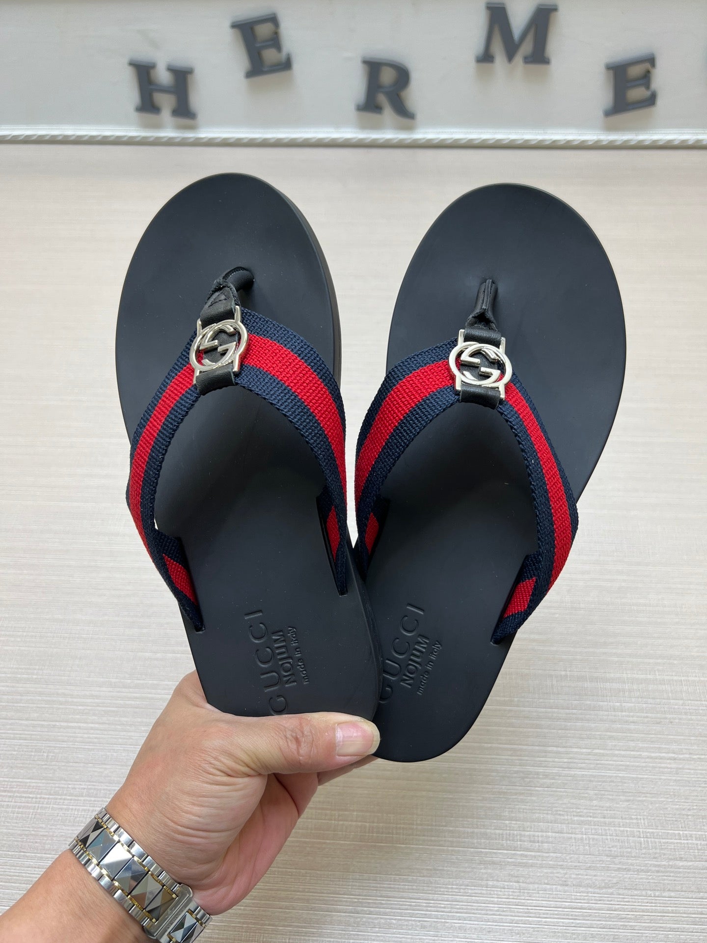 54B13ZDE Stylish slippers