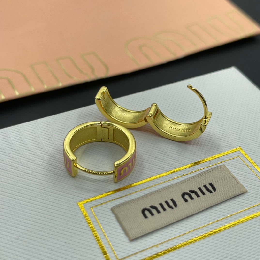 14A520EDE Stylish Earrings