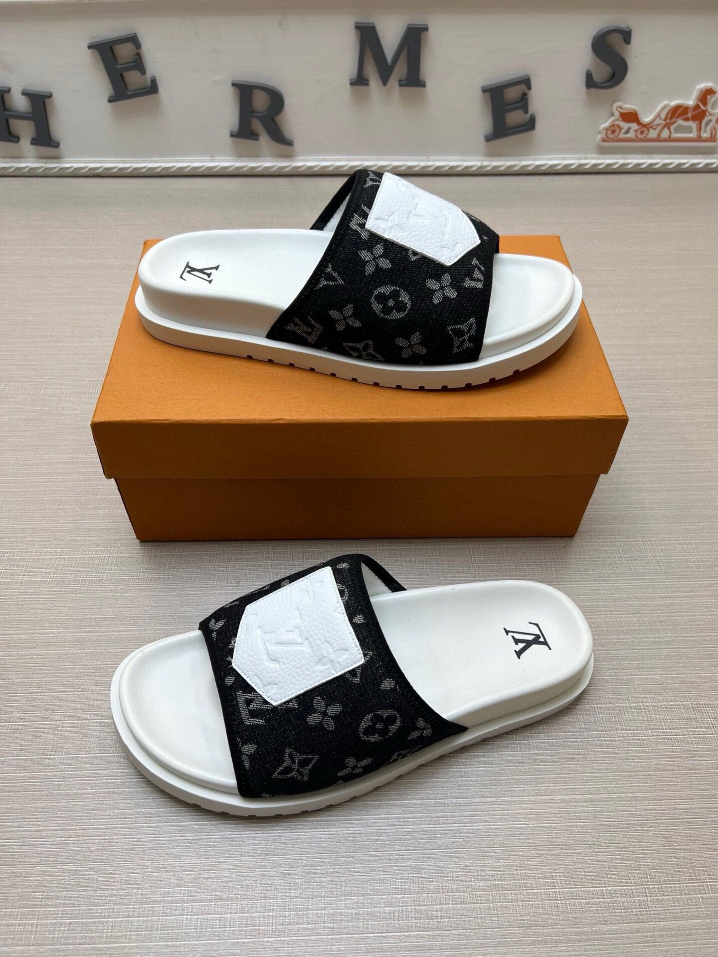 5WE252ZDE Stylish Slippers