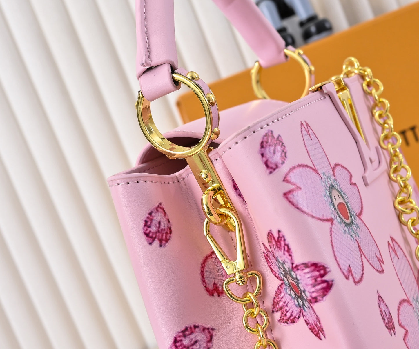 155NE42BDE Stylish leather bag