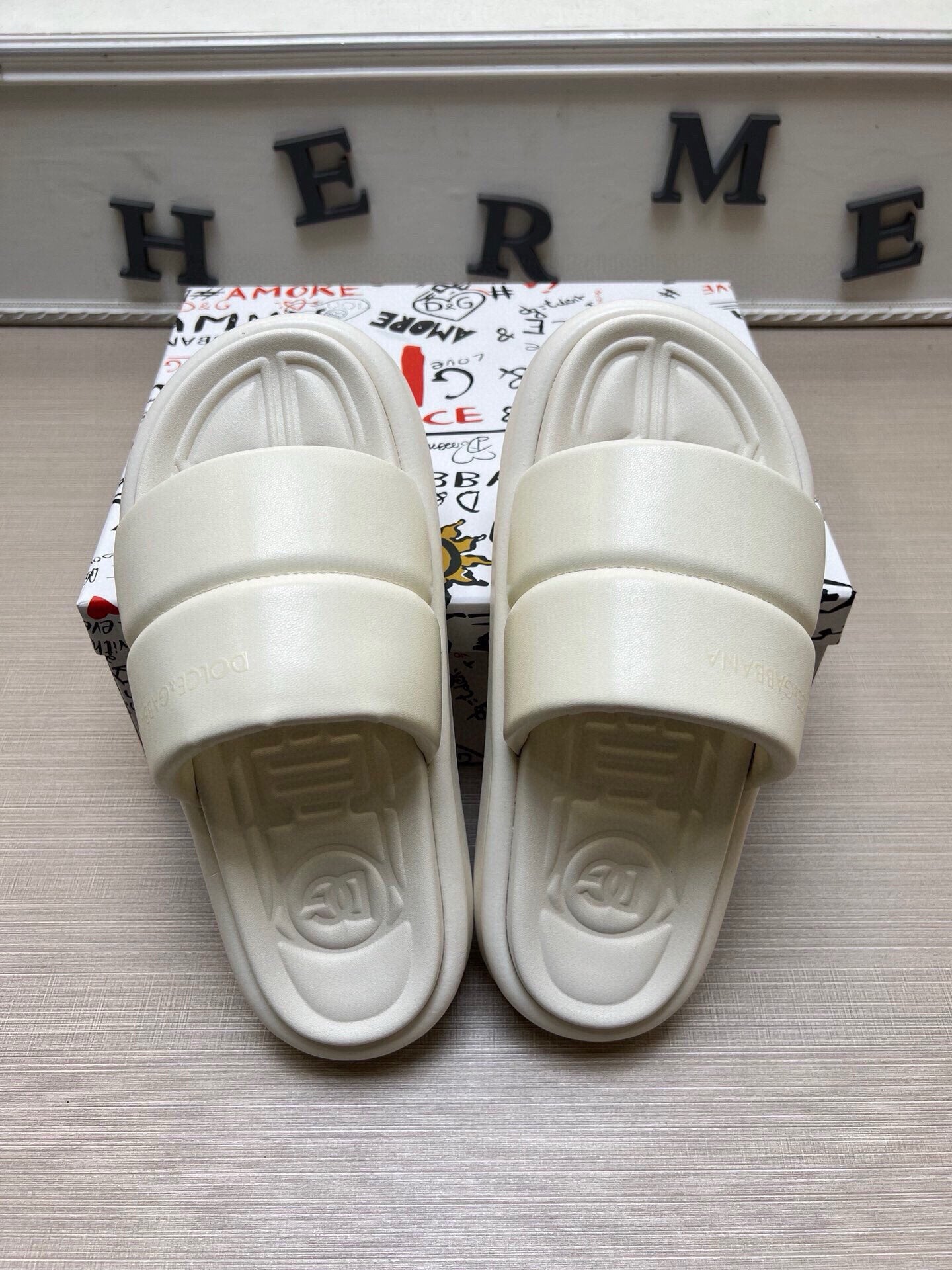 535ZA268ZDE Stylish Slippers