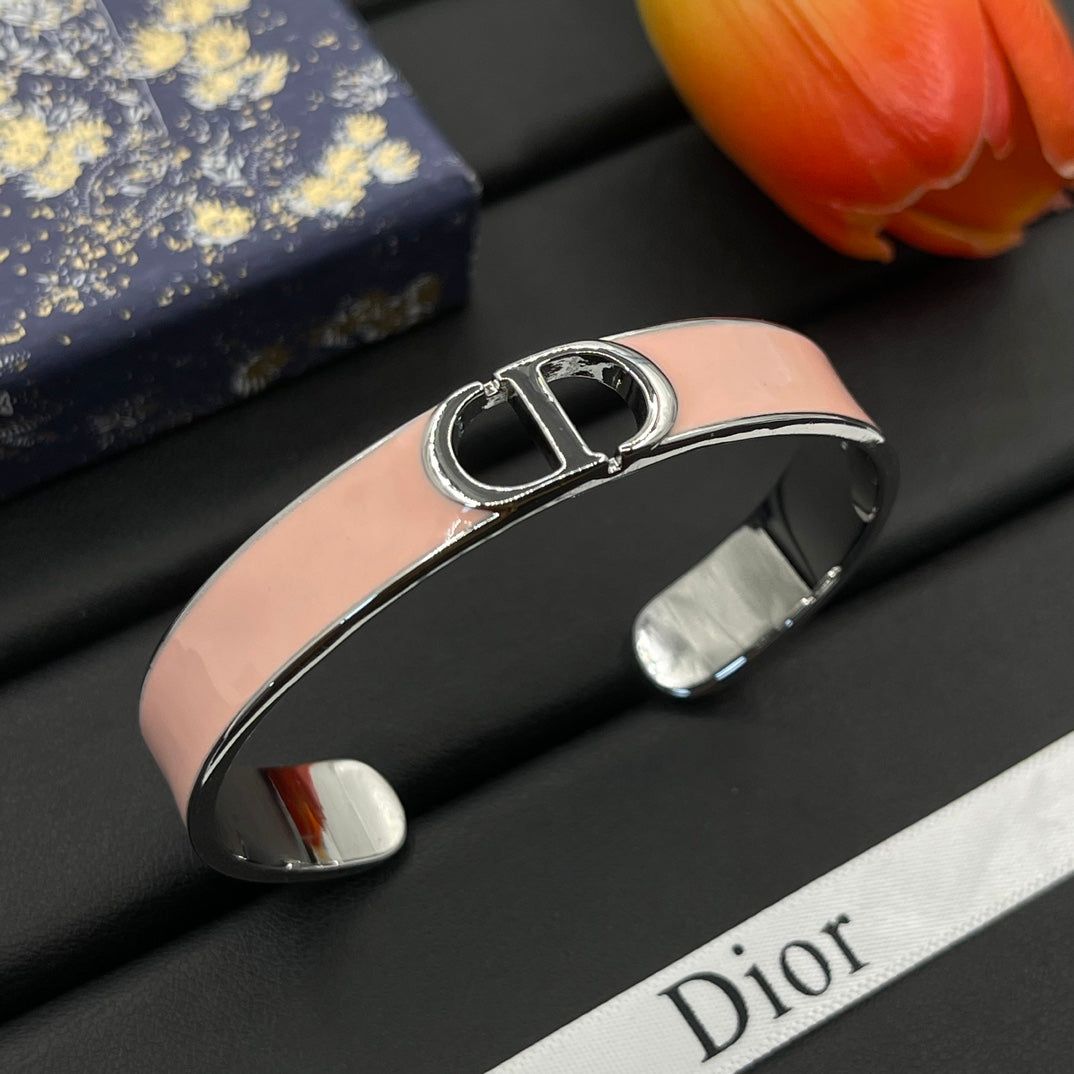 14D671KDE Stylish Bracelets